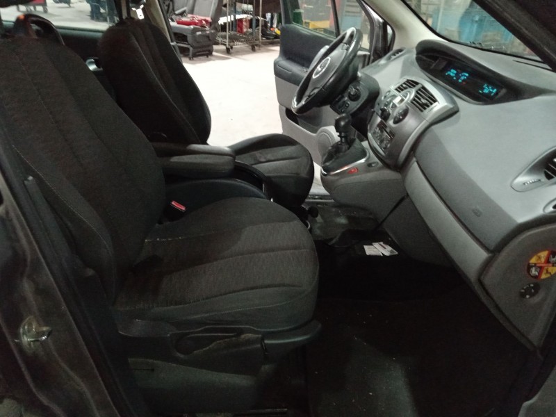 renault grand scénic ii (jm0/1_) del año 2009