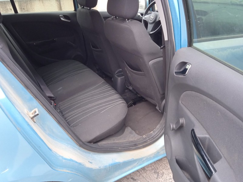 opel corsa d (s07) del año 2010