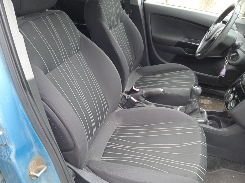 opel corsa d (s07) del año 2010