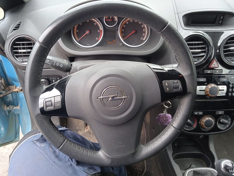 opel corsa d (s07) del año 2010