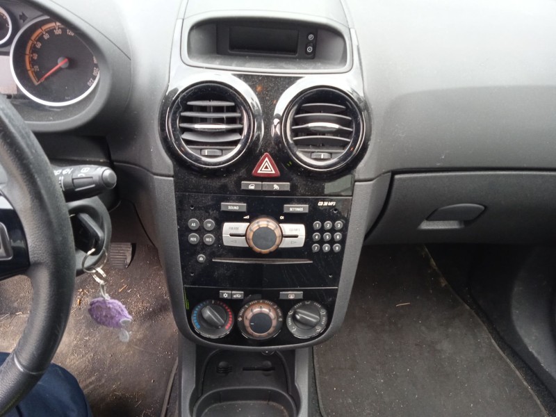 opel corsa d (s07) del año 2010