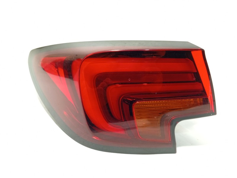 PILOTO TRASERO IZQUIERDO 39015945 81400101