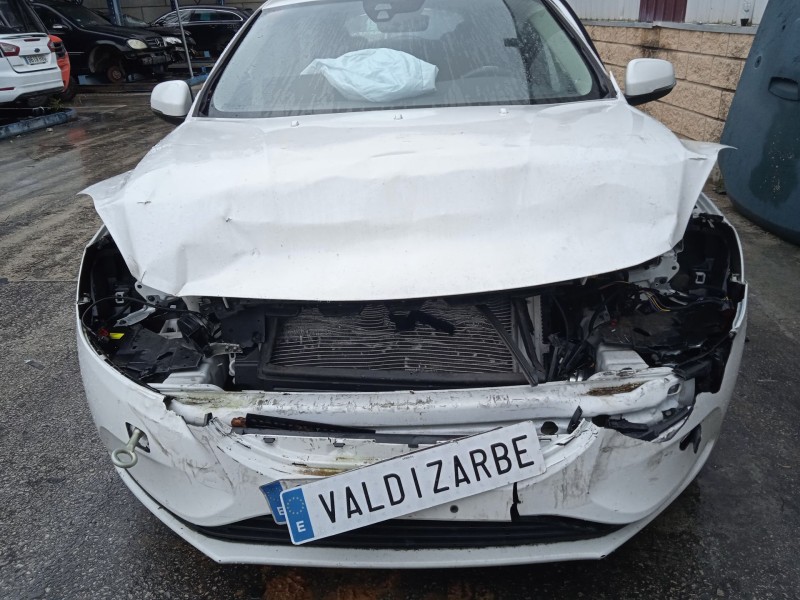 volvo v40 hatchback (525) del año 2018