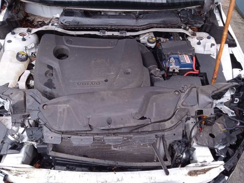 volvo v40 hatchback (525) del año 2018