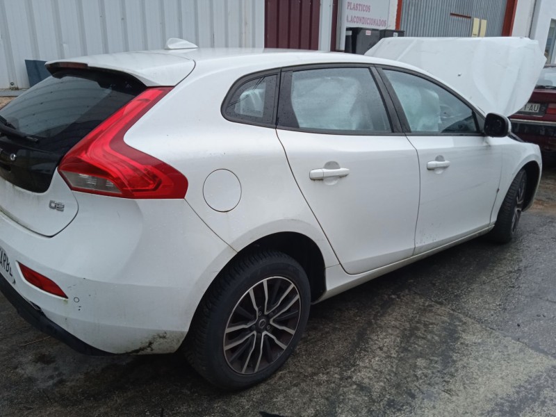 volvo v40 hatchback (525) del año 2018