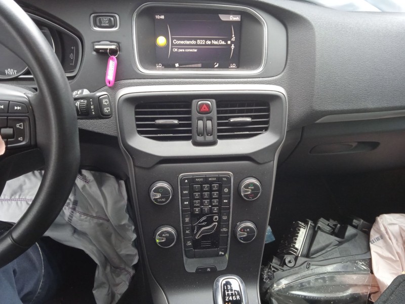 volvo v40 hatchback (525) del año 2018