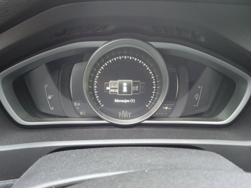 volvo v40 hatchback (525) del año 2018