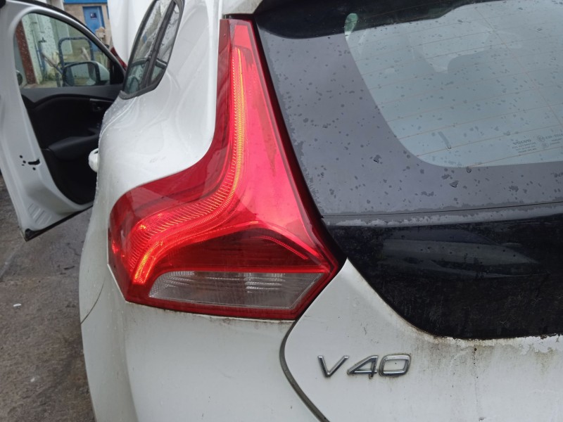 volvo v40 hatchback (525) del año 2018