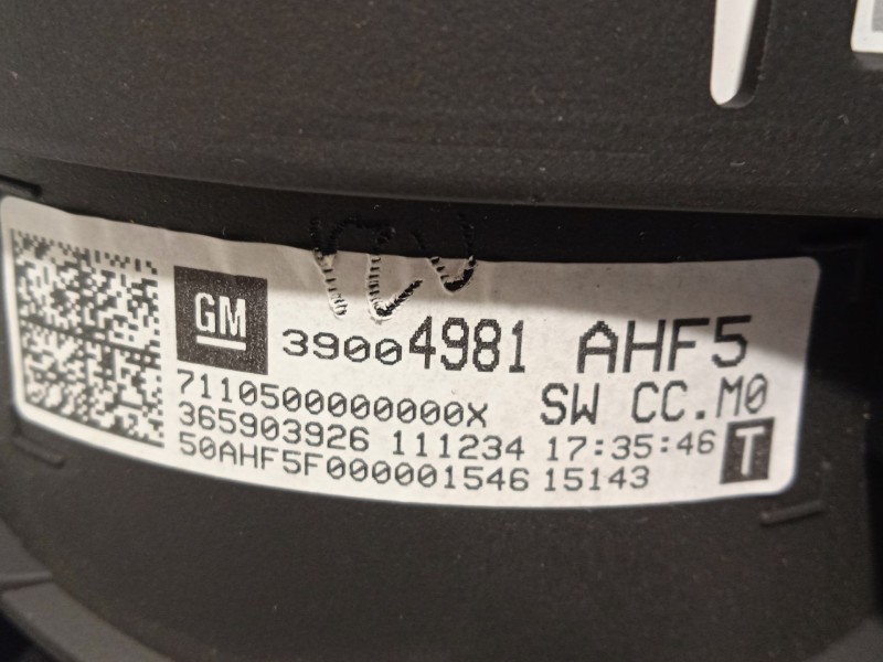 Recambio de cuadro instrumentos para opel adam (m13) 1.4 referencia OEM IAM 39004981  