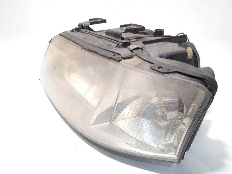 Recambio de faro izquierdo para audi a6 c5 avant (4b5, 4b6) 2.5 tdi referencia OEM IAM NOREF  