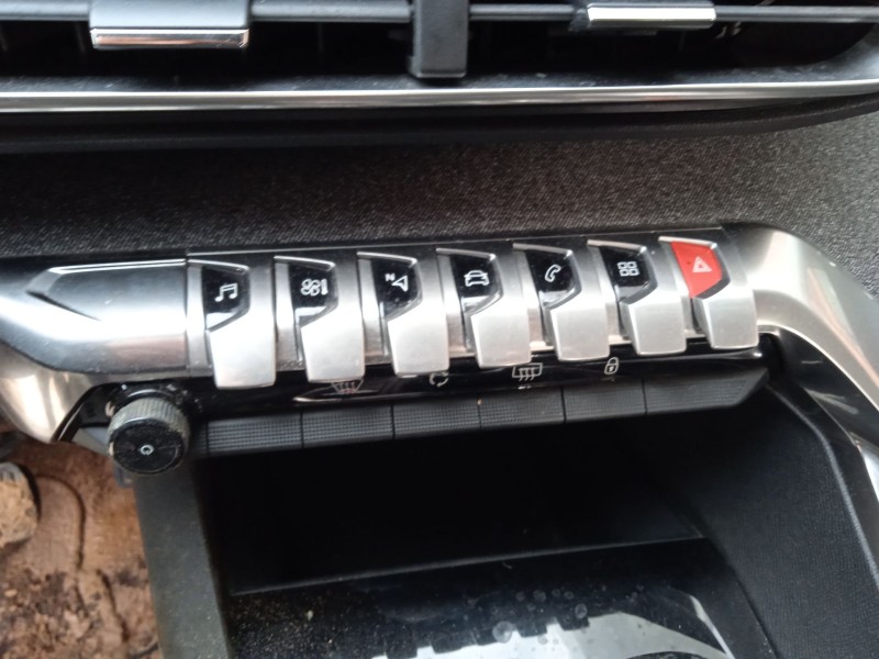 peugeot 3008 ii suv (mc_, mr_, mj_, m4_) del año 2019