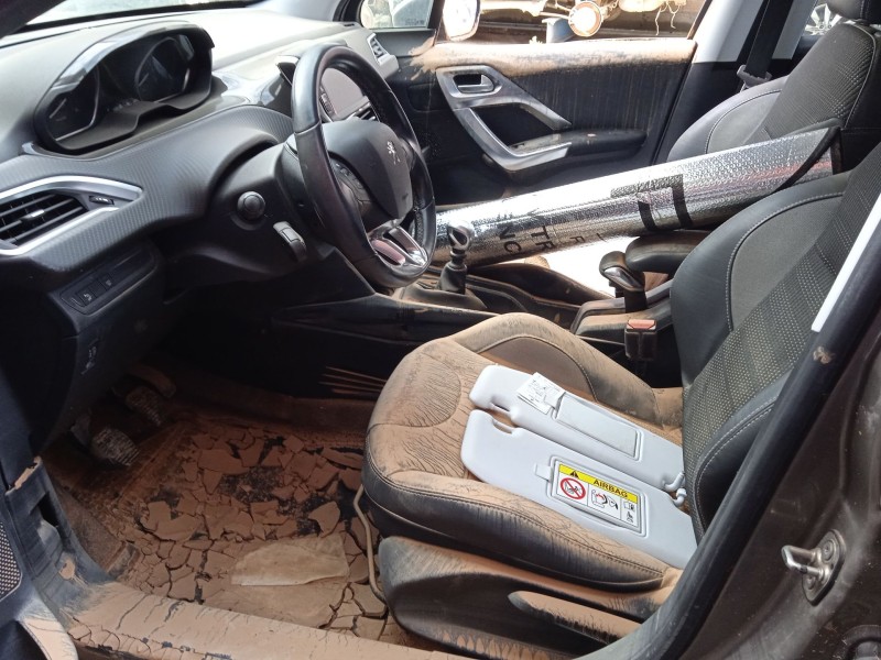 peugeot 2008 i (cu_) del año 2017