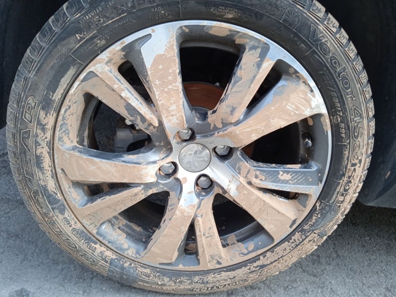 peugeot 2008 i (cu_) del año 2017