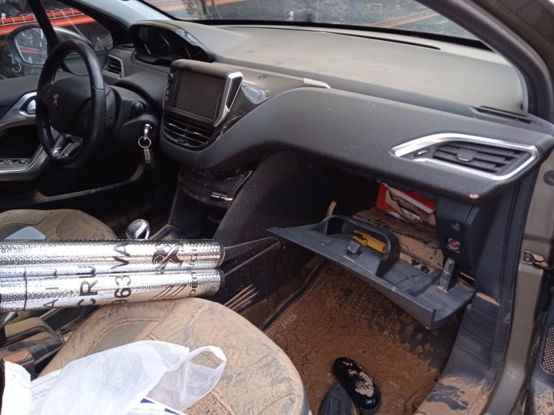 peugeot 2008 i (cu_) del año 2017