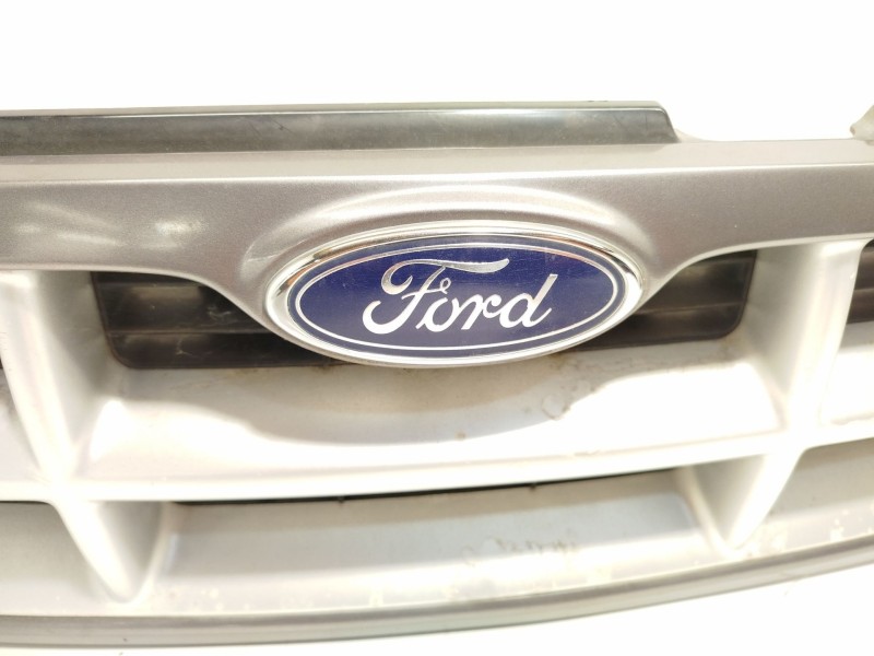 Recambio de rejilla delantera para ford maverick (ml) gl referencia OEM IAM 623107F100 623107F200 