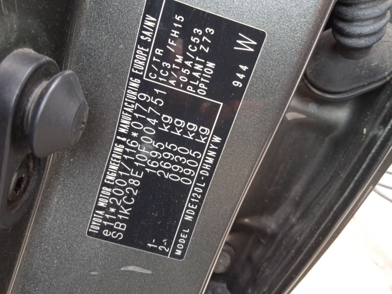 toyota corolla (_e12_) del año 2005