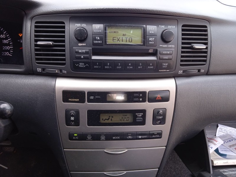 toyota corolla (_e12_) del año 2005