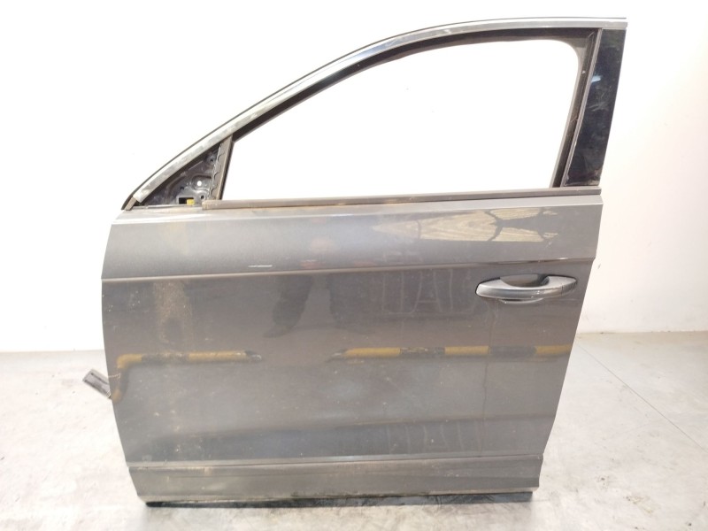 Recambio de puerta delantera izquierda para volkswagen t-roc (a11, d11) 2.0 tdi referencia OEM IAM 2GA831051AH  