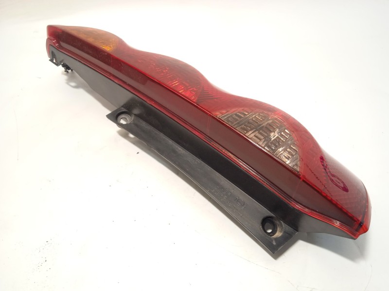 Recambio de piloto trasero derecho para nissan note (e11, ne11) 1.5 dci referencia OEM IAM 26550BH00B  