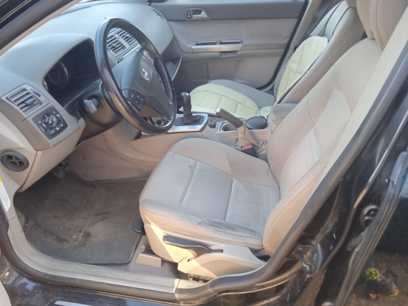 volvo v50 (545) del año 2005