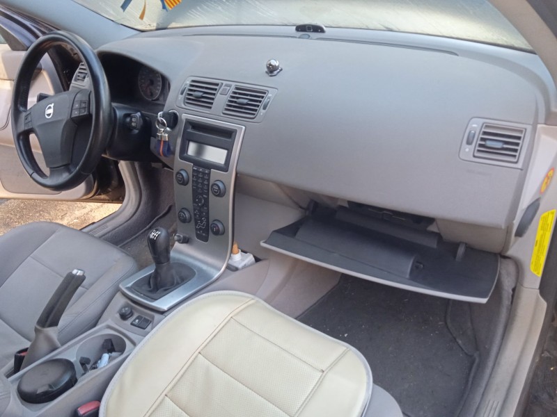 volvo v50 (545) del año 2005