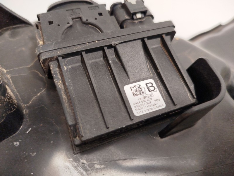 Recambio de deposito aditivo fap adblue para volkswagen t-roc (a11, d11) 2.0 tdi referencia OEM IAM 5Q0131877R 5Q0131969E 5Q0131