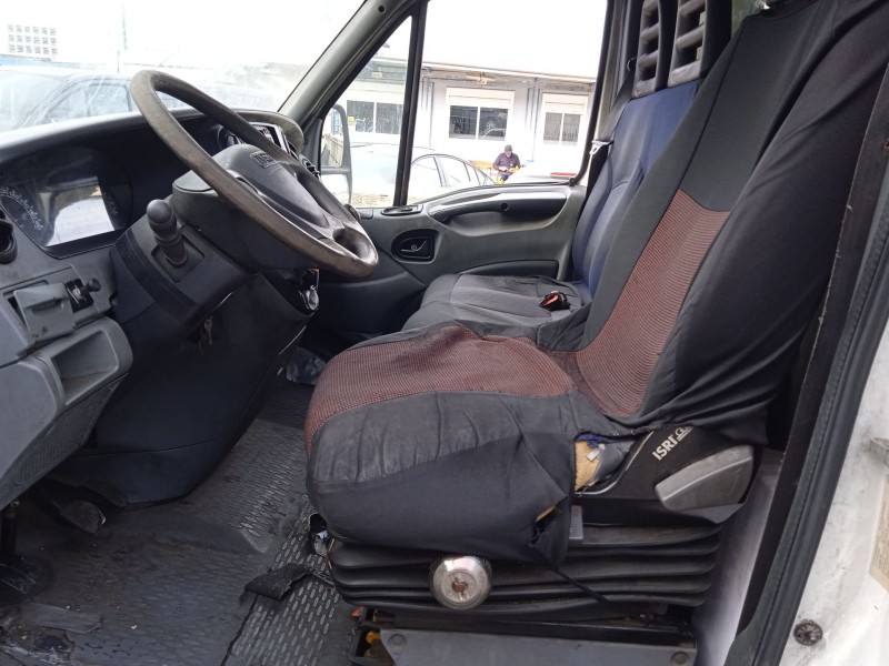 iveco daily iv caja/chasis del año 2008