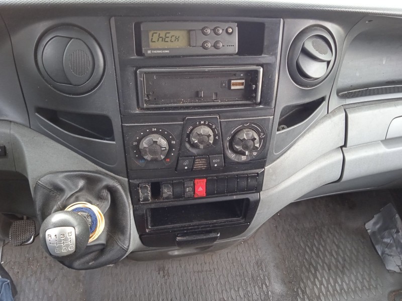 iveco daily iv caja/chasis del año 2008