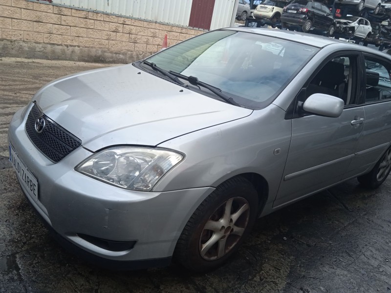 toyota corolla (_e12_) del año 2002