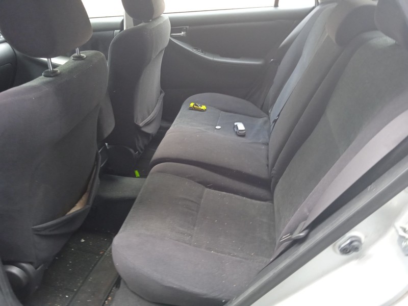 toyota corolla (_e12_) del año 2002