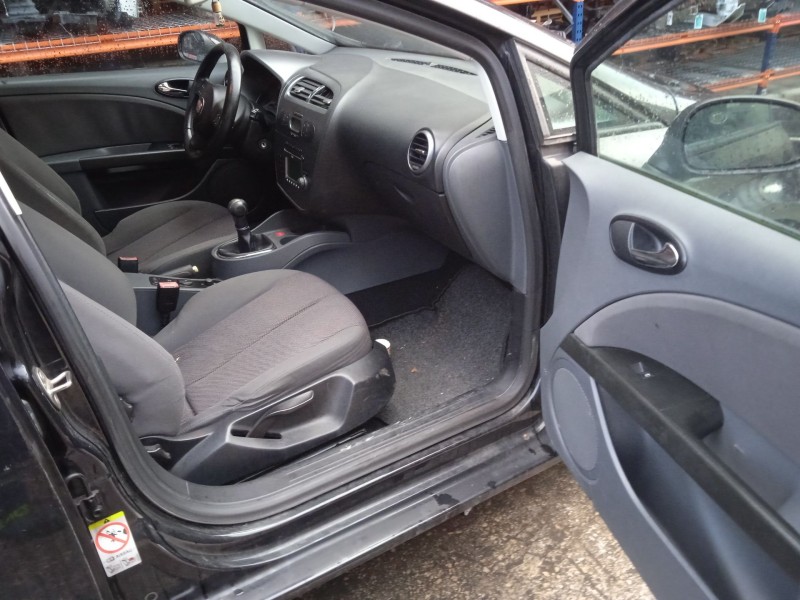 toyota corolla (_e12_) del año 2002