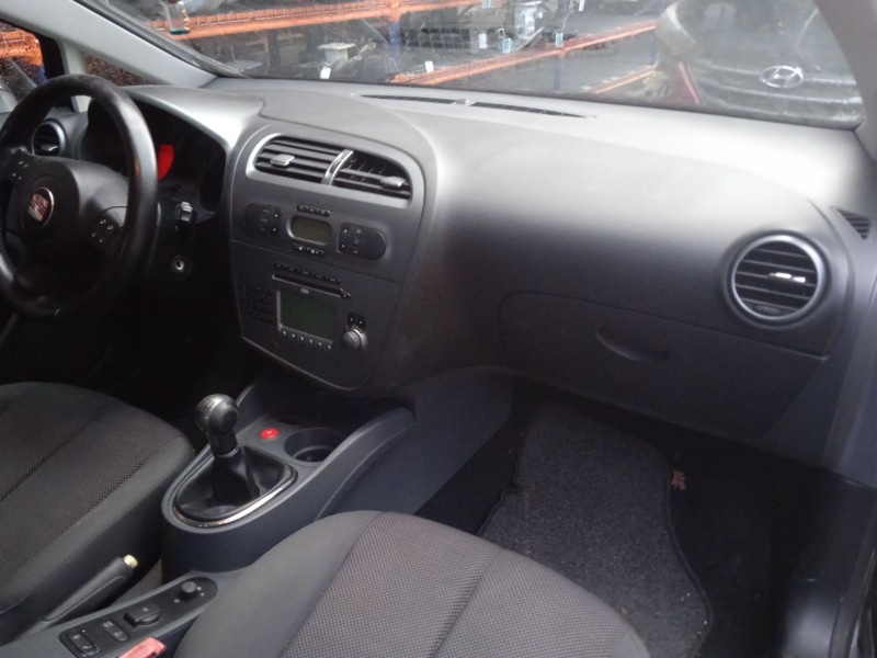 toyota corolla (_e12_) del año 2002