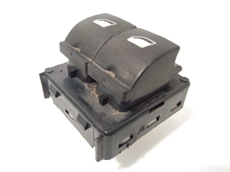 MANDO ELEVALUNAS DELANTERO IZQUIERDO 98106397ZD 