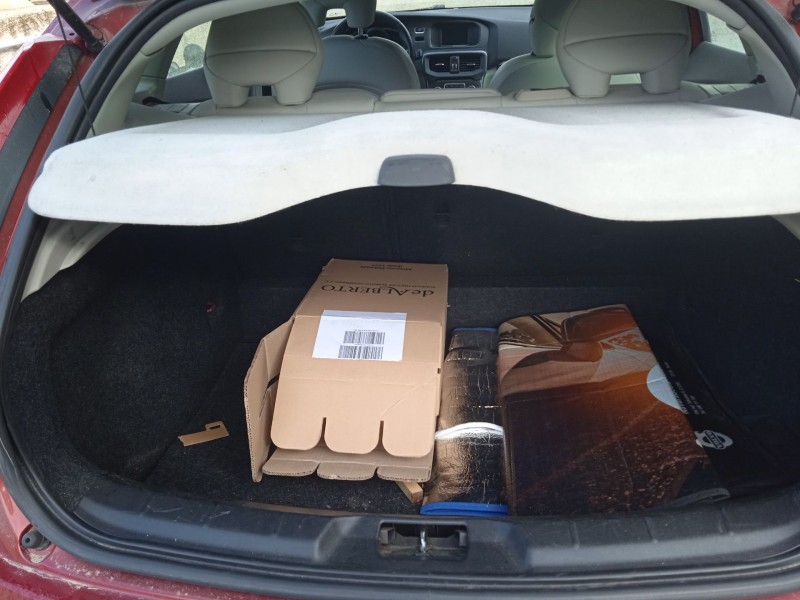 volvo v40 hatchback (525) del año 2013