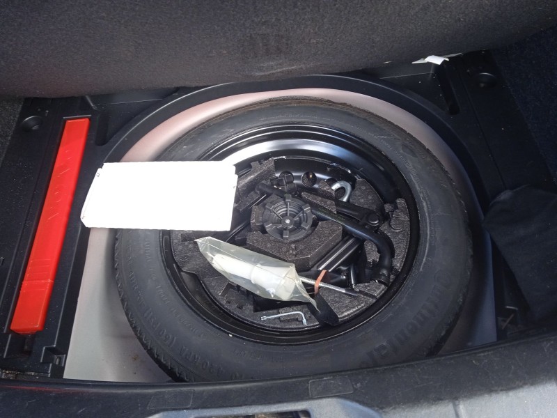 volvo v40 hatchback (525) del año 2013