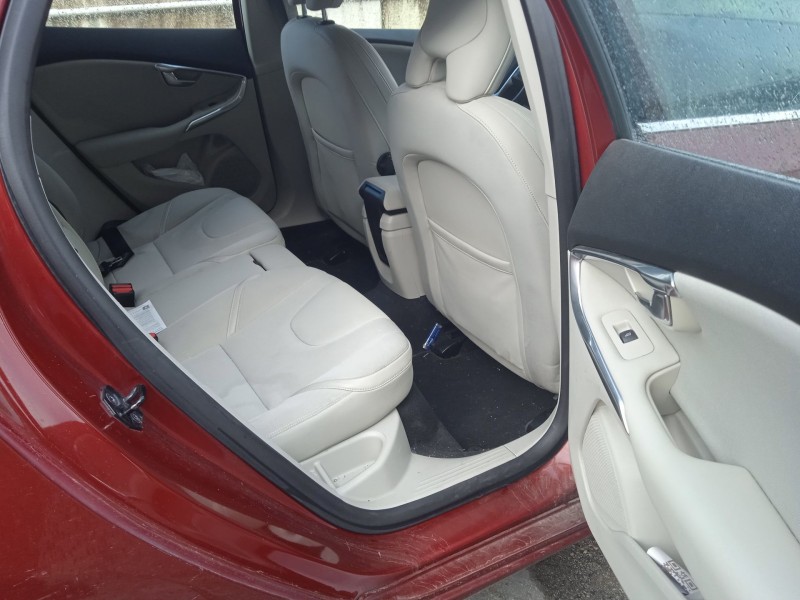 volvo v40 hatchback (525) del año 2013