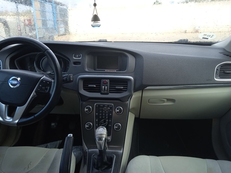 volvo v40 hatchback (525) del año 2013