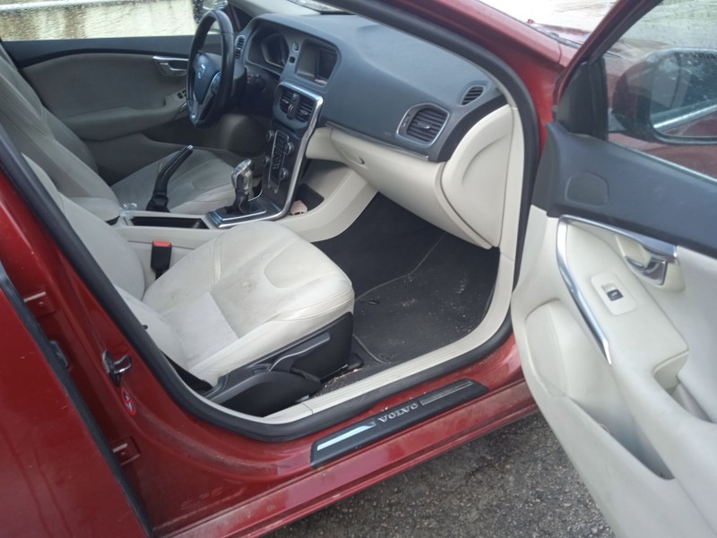 volvo v40 hatchback (525) del año 2013