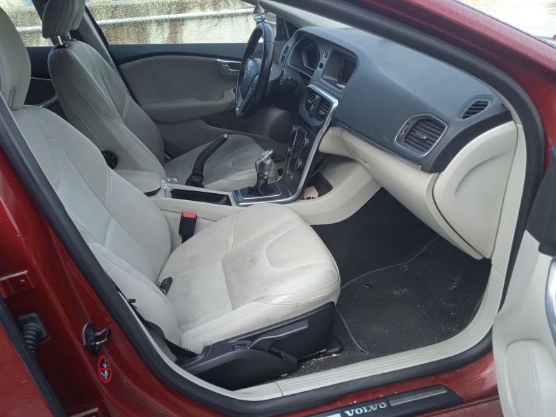 volvo v40 hatchback (525) del año 2013