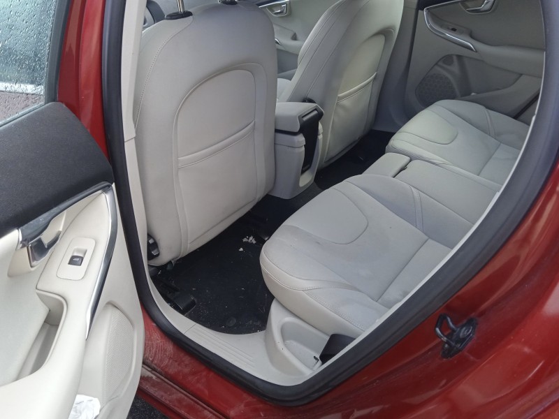 volvo v40 hatchback (525) del año 2013