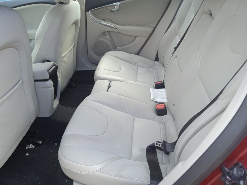 volvo v40 hatchback (525) del año 2013