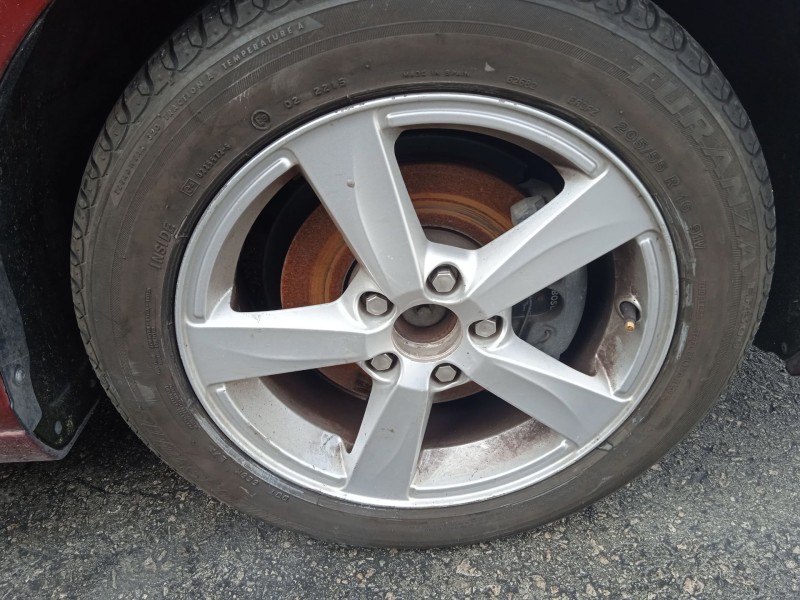 volvo v40 hatchback (525) del año 2013