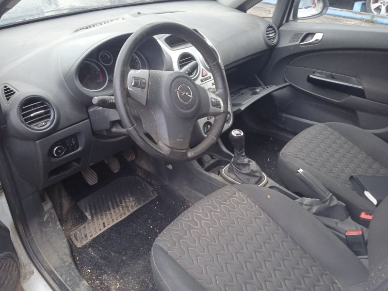 opel corsa d (s07) del año 2013