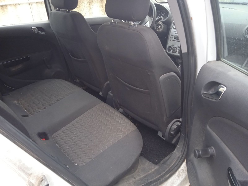 opel corsa d (s07) del año 2013