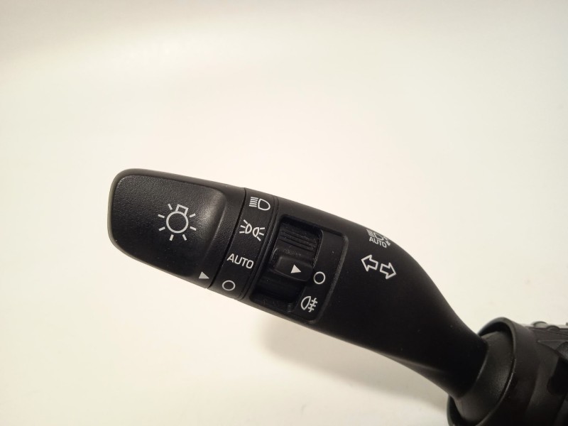 Recambio de mando intermitentes para hyundai ioniq (ae) 1.6 gdi hybrid referencia OEM IAM 93404G2812  