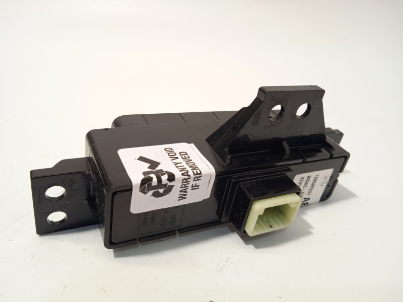 Recambio de mando multifuncion para hyundai ioniq (ae) 1.6 gdi hybrid referencia OEM IAM 93555G22004X  