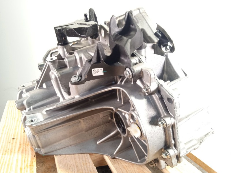 Recambio de caja cambios para dacia sandero iii 1.0 tce 90 referencia OEM IAM JT4004 320107520R 