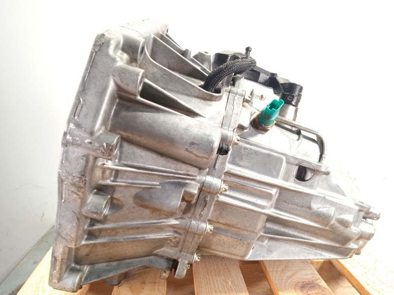 Recambio de caja cambios para dacia duster (hs_) 1.6 sce 115 4x4 referencia OEM IAM TL8012 320105582R 