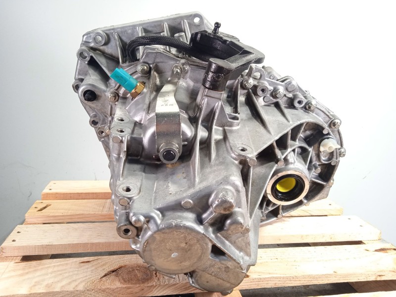 Recambio de caja cambios para dacia duster (hs_) 1.6 sce 115 4x4 referencia OEM IAM TL8012 320105582R 