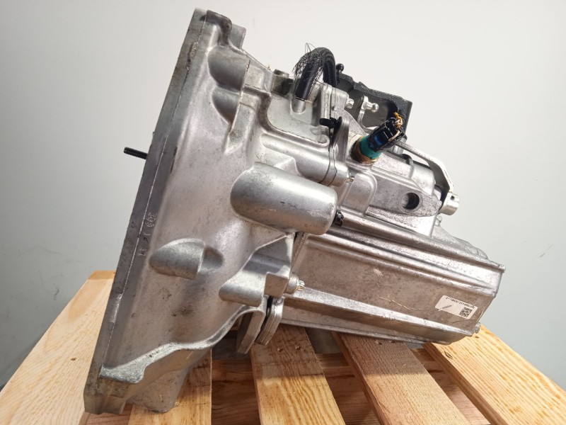 Recambio de caja cambios para dacia sandero iii 1.0 tce 100 referencia OEM IAM JT4016 320103789R 
